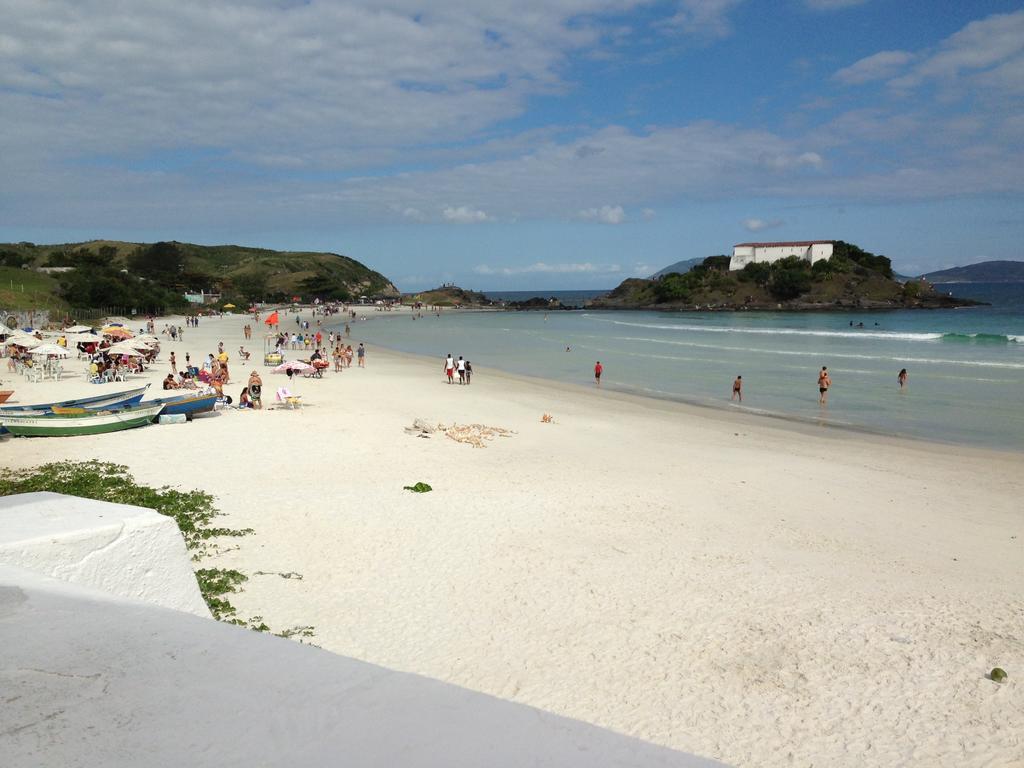 Apto Em Aluguel De Temporada * Cabo Frio